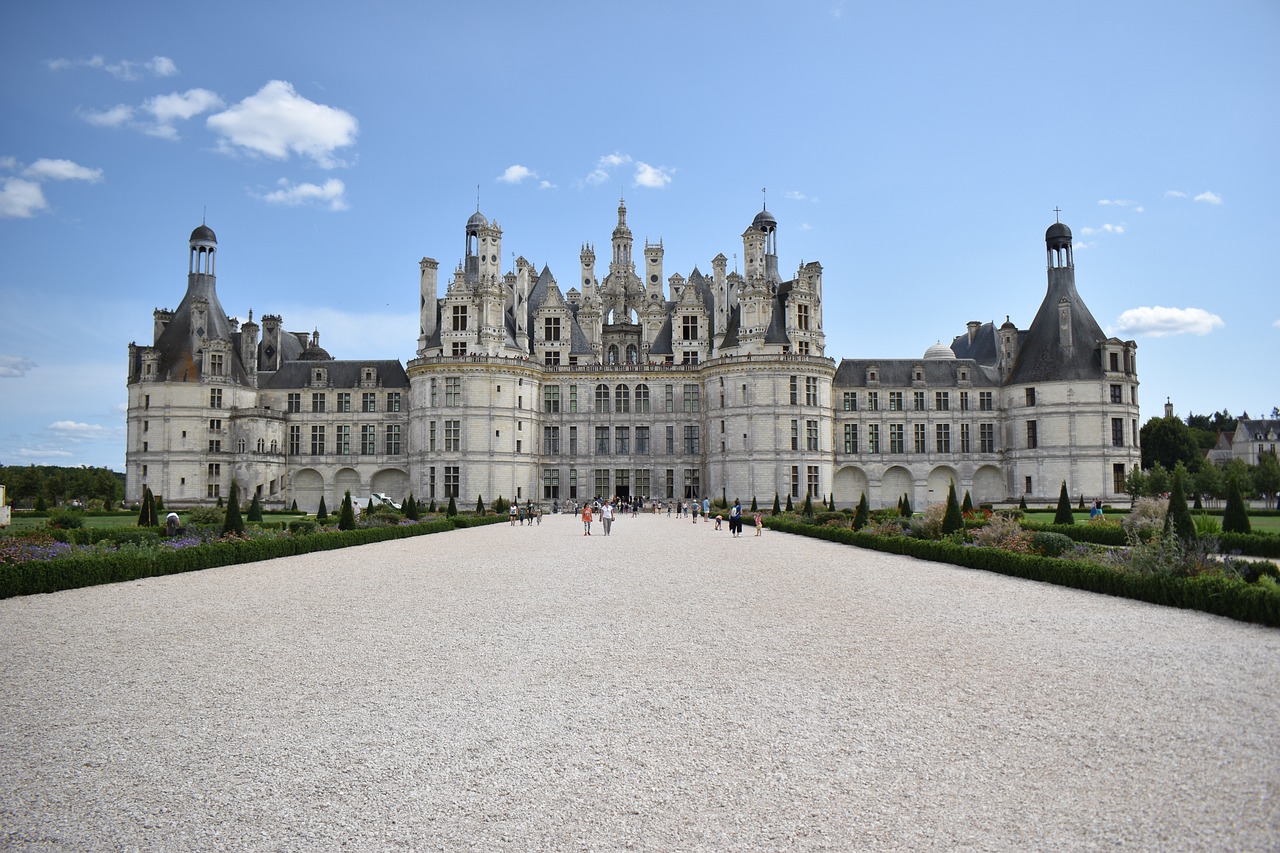 explore the rich tapestry of history through iconic historic sites. discover ancient monuments, architectural marvels, and culturally significant landmarks that tell the stories of our past and connect us to different eras and civilizations.