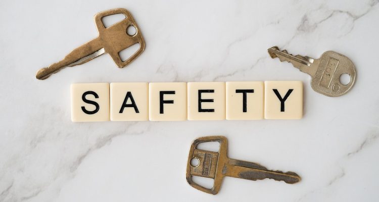 discover essential safety tips and guidelines to protect yourself and your loved ones. learn about best practices to ensure a secure environment, whether at home, work, or on the go.