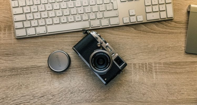 discover the essential travel gadgets that enhance your trips, making packing easier and experiences more enjoyable. explore innovative tools designed for comfort, convenience, and adventure on your next journey.