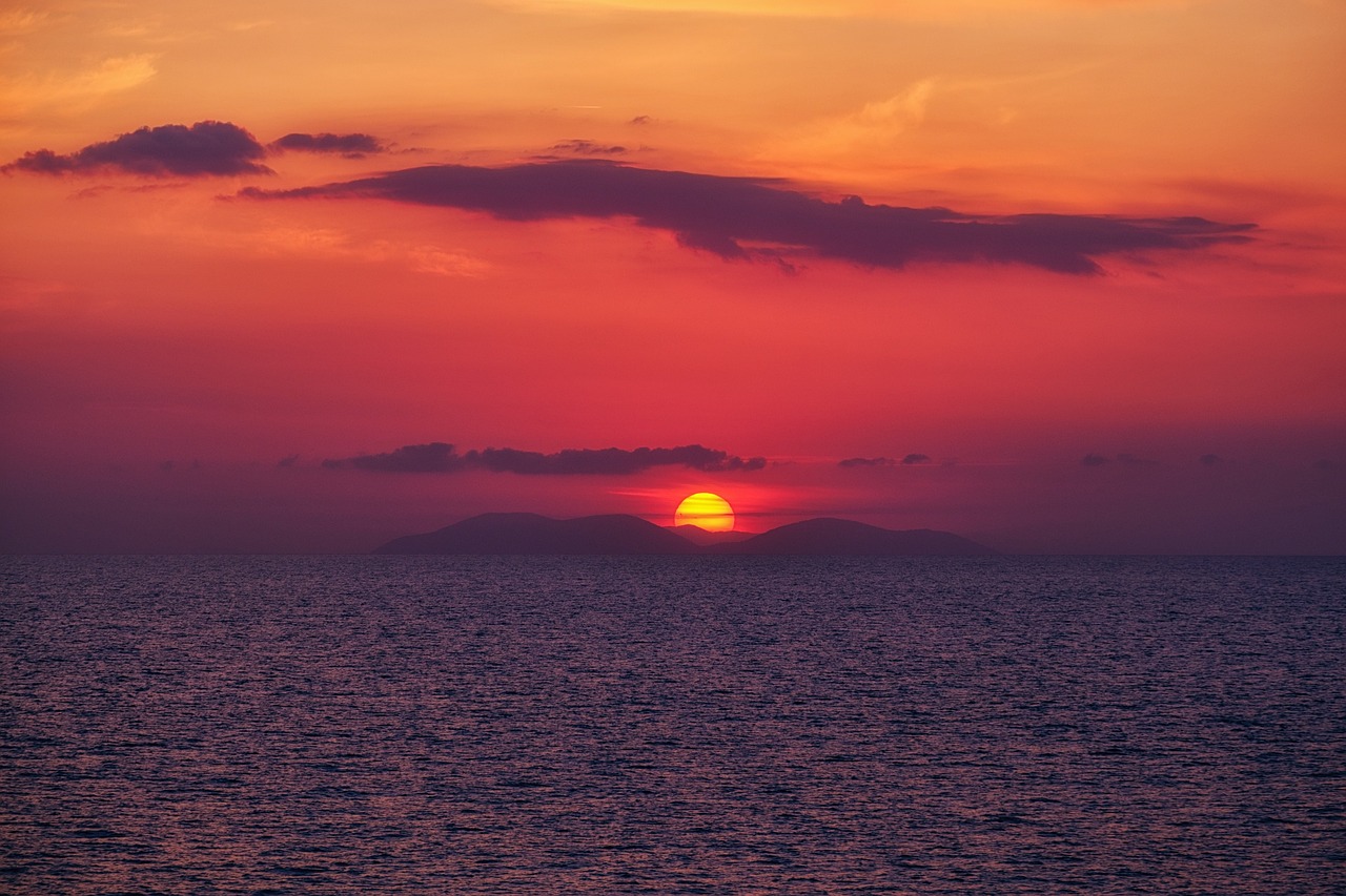 explore the essence of wanderlust with captivating travel stories, tips, and inspiration that ignite your desire to discover the world. embark on adventures that broaden your horizons and awaken your inner explorer.
