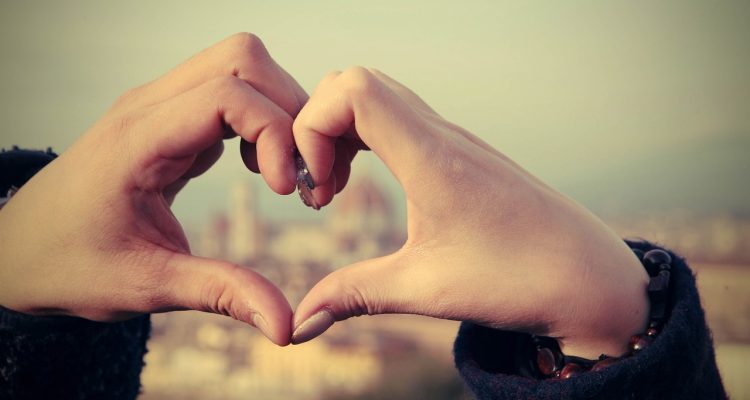 discover the ultimate guide to planning your dream honeymoon. explore romantic destinations, luxurious accommodations, and unforgettable experiences that will create lasting memories as you celebrate your love.