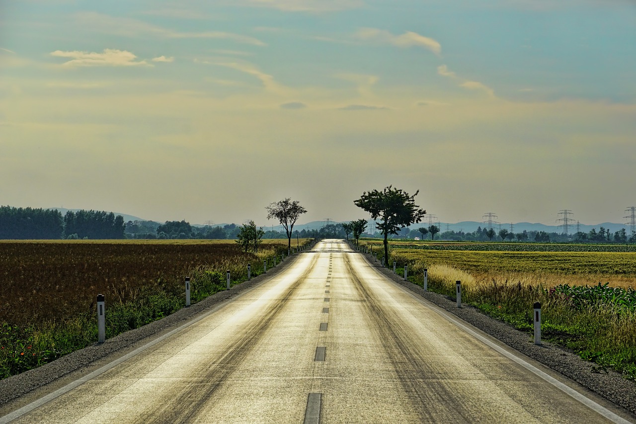 embark on an unforgettable road trip adventure! discover breathtaking landscapes, hidden gems, and local cultures while exploring scenic routes. whether you’re traveling solo, with friends, or family, get ready for an exhilarating journey filled with memorable experiences and perfect pit stops.
