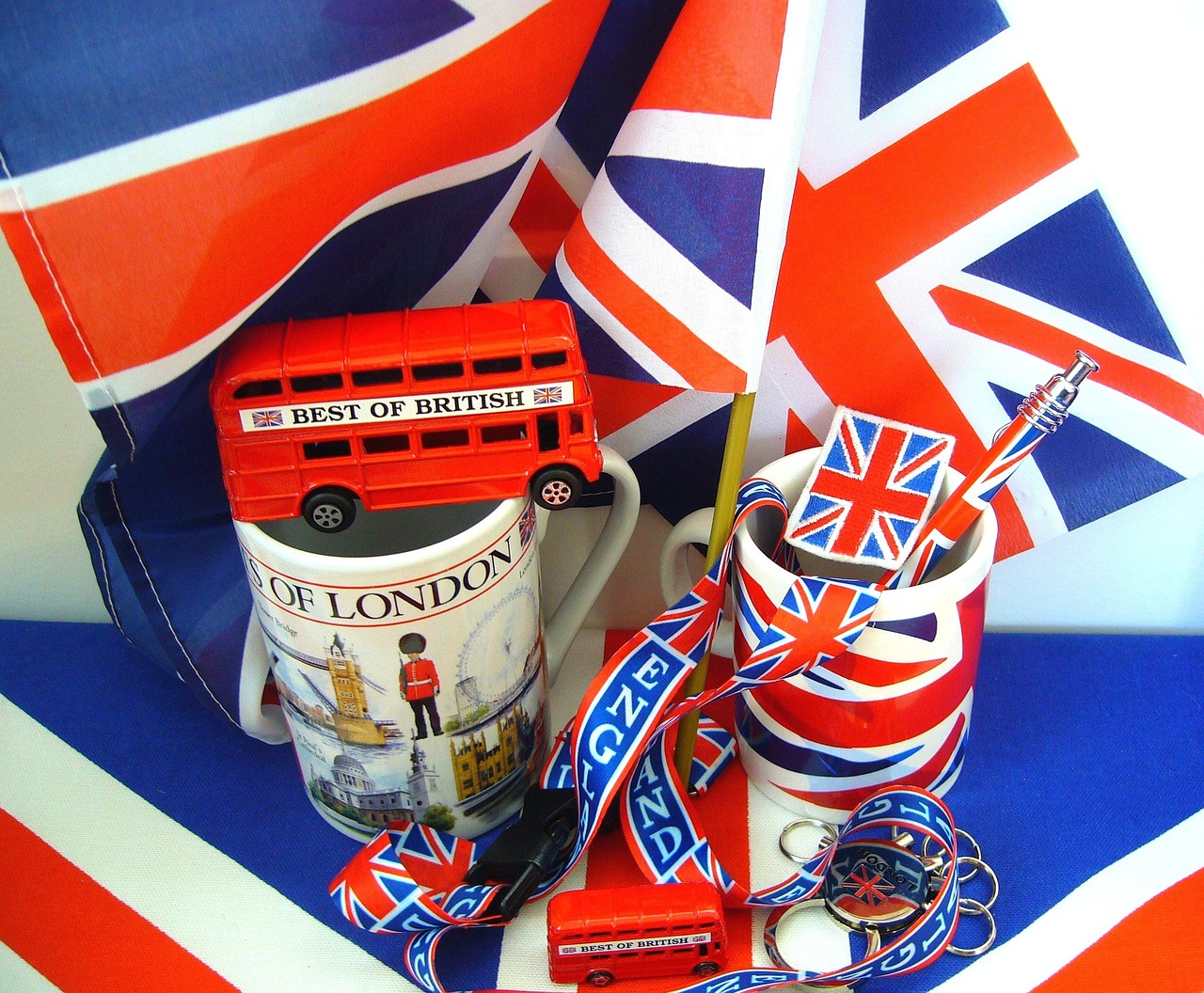 discover a world of memories with our curated collection of souvenirs. celebrate your travels and experiences through unique keepsakes that tell your story and bring nostalgia to life.
