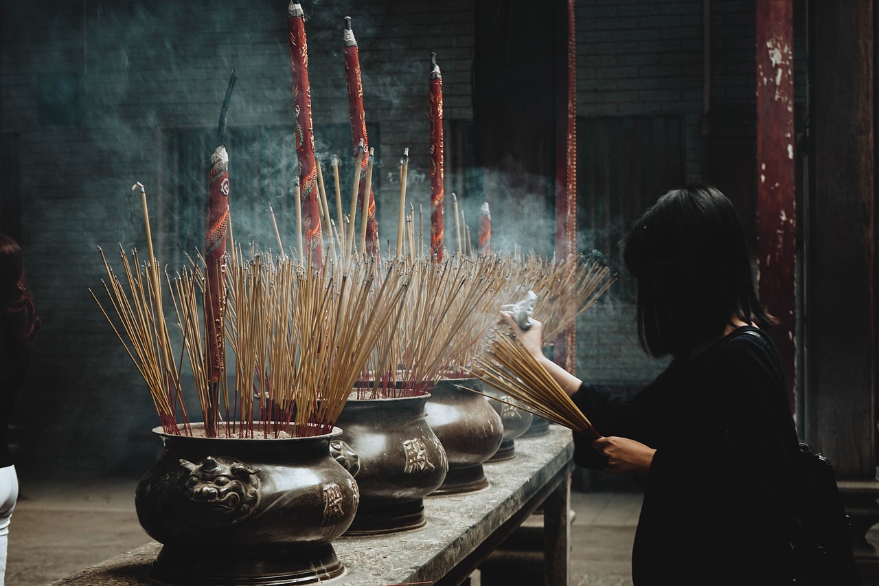 discover the enchanting world of travel rituals that transform your journeys into meaningful adventures. explore unique customs, spiritual practices, and personal habits that travelers embrace to connect deeper with their destinations and create unforgettable memories.